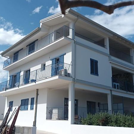 Casa Vacanze Il Mirto 巴里萨尔多 外观 照片
